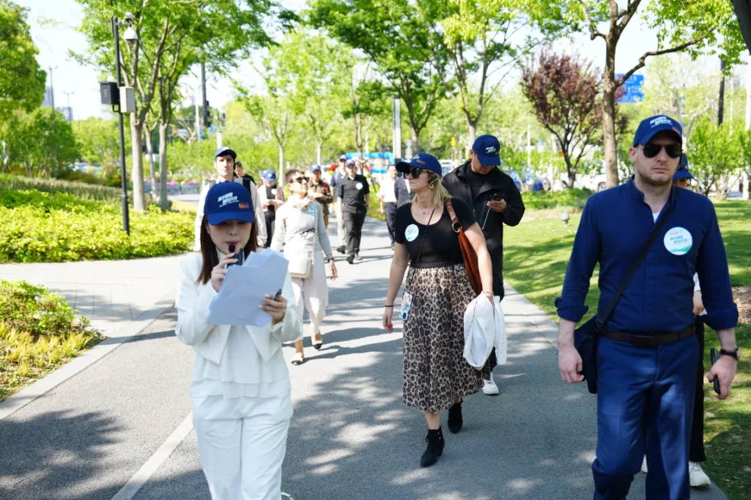 Empresarios extranjeros exploran oportunidades de desarrollo en Putuo