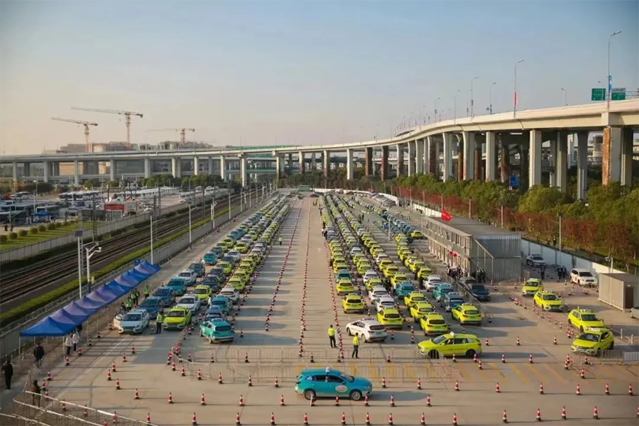 上海打车，进博会打车， coger taxis en Shanghai, transporte de Shanghai, CIIE a su servicio.png