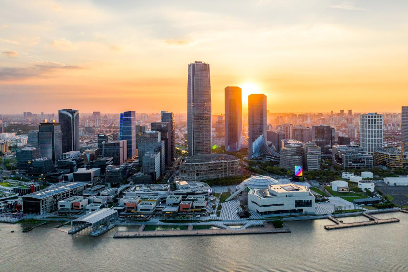 El metro de Shanghai da la bienvenida a los turistas internacionales con el sistema 'tocar y viajar' de Visa