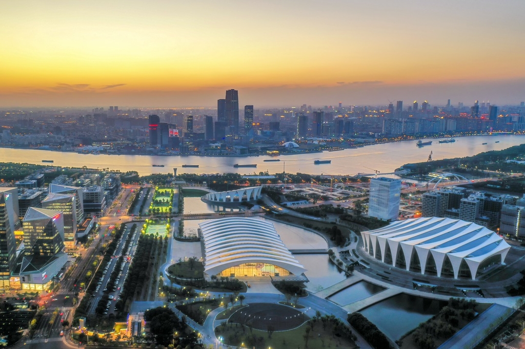 Se inaugura la Temporada de Consumo y Turismo de la Nueva Área de Pudong