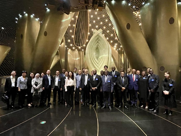 diplomats-2.jpg diplomats-2.jpg