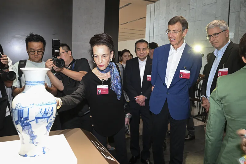 Empresarios visitan la Sucursal Este del Museo de Shanghai..png