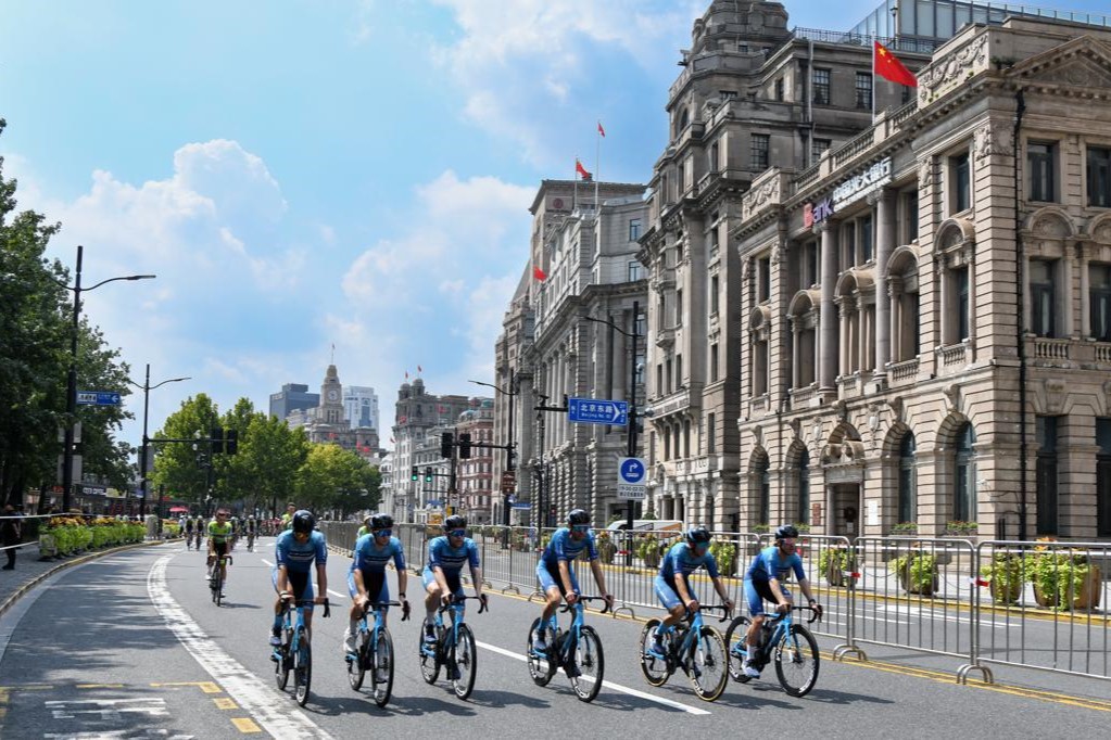 Carrera ciclista destaca las 'nuevas ciudades' y el alto nivel deportivo de Shanghai
