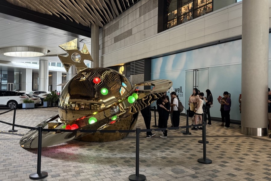 Exposición de joyería de Vivienne Westwood se presenta en Shanghai y por primera vez en Asia