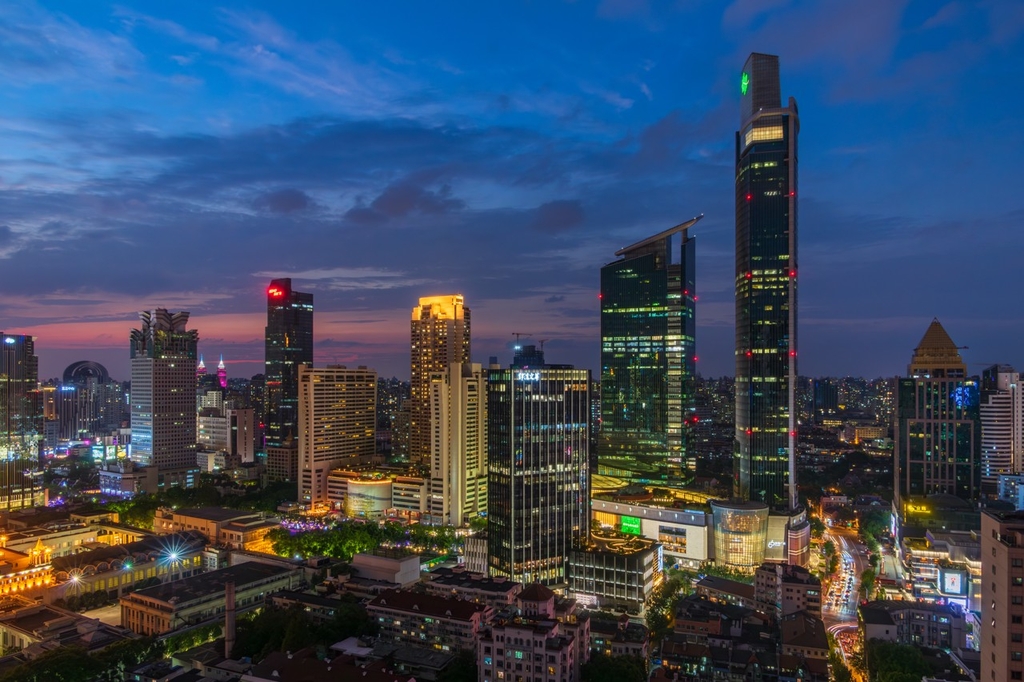 Shanghai presenta un plan para optimizar el entorno empresarial en materia de recursos humanos y seguridad social