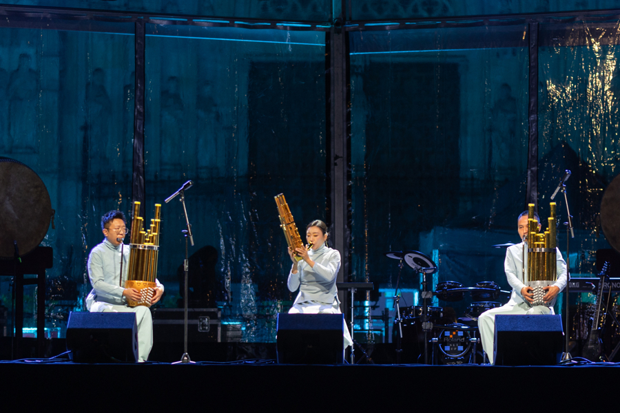La Orquesta China de Shanghai presentó la versión al aire libre de Esplendor digital en su estreno internacional en la Avinguda de la Catedral.jpeg