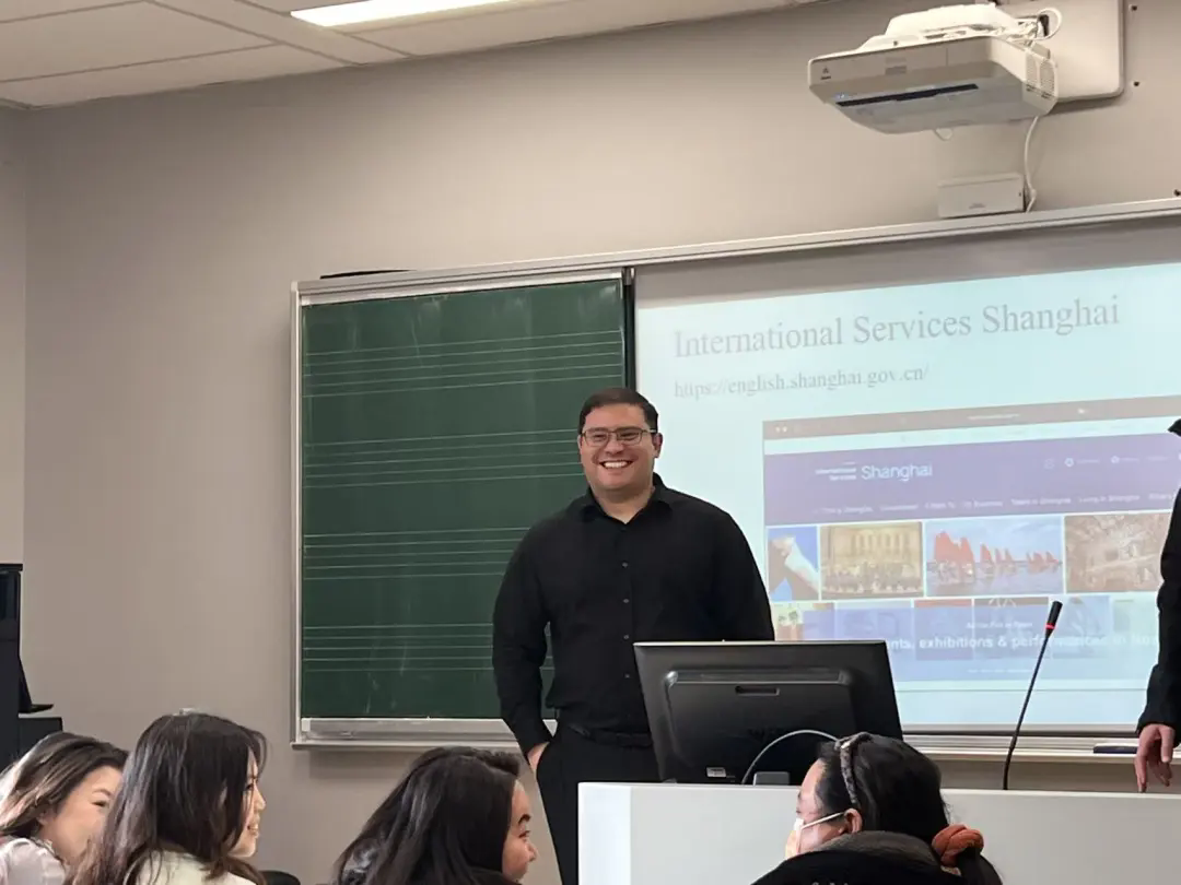 Edwin Roberto Montealegre Carvajal comparte el apoyo que ha recibido de los Servicios Internacionales de Shanghai..png