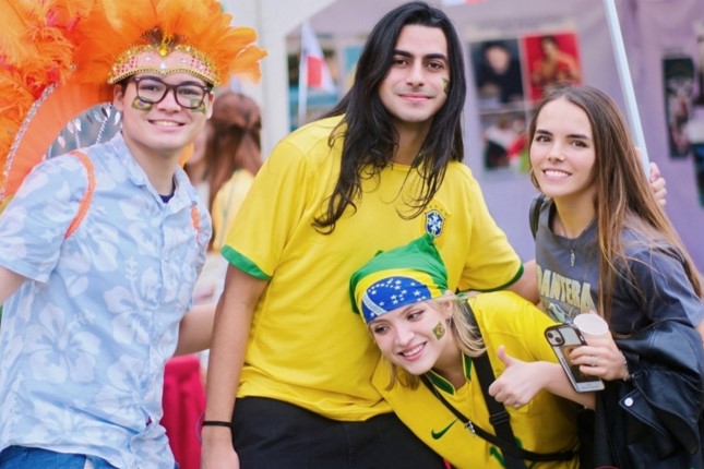Mini Expo: un encuentro mundial en el campus de la ECNU
