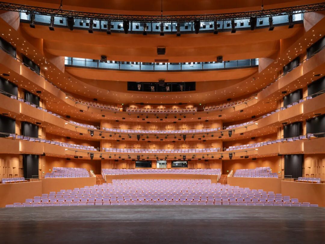 El interior del Soar Theatre..jpg