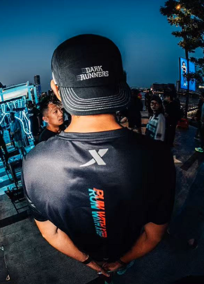 carrera nocturna DarkRunners.png
