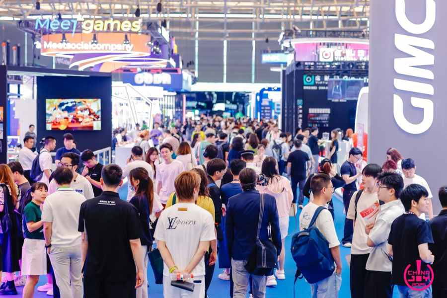 La multitud llena el recinto durante el evento ChinaJoy 2025.png