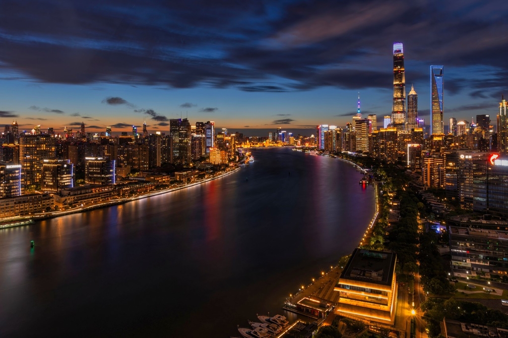 Sinólogos latinoamericanos elogian el notable desarrollo de Shanghai