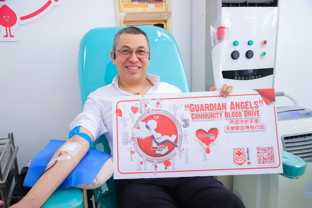 Residentes internacionales donan sangre en Shanghai