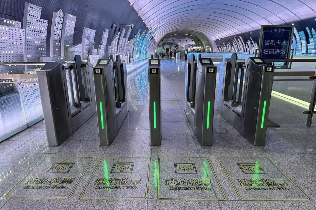 Shanghai amplía a 123 estaciones el proyecto piloto de 'torniquetes abiertos'