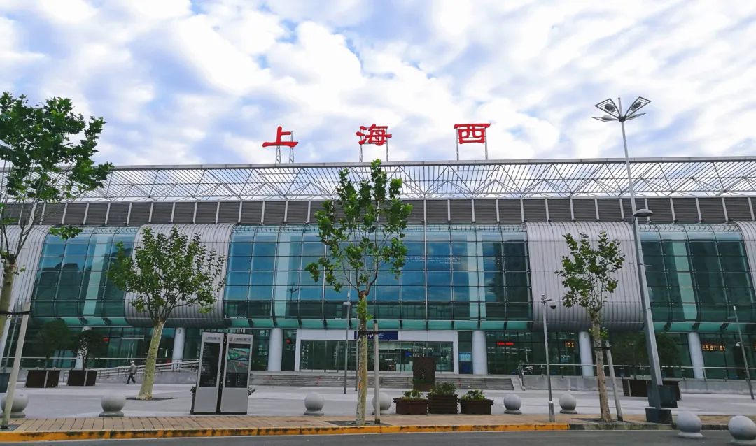 上海多个火车站5.png