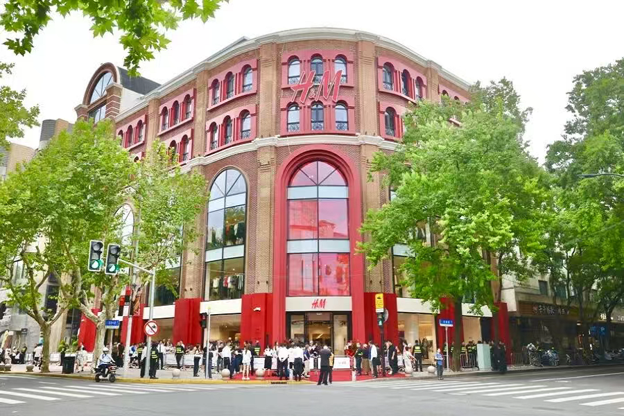 El elegante regreso de H&M destaca el auge del comercio minorista en la ciudad