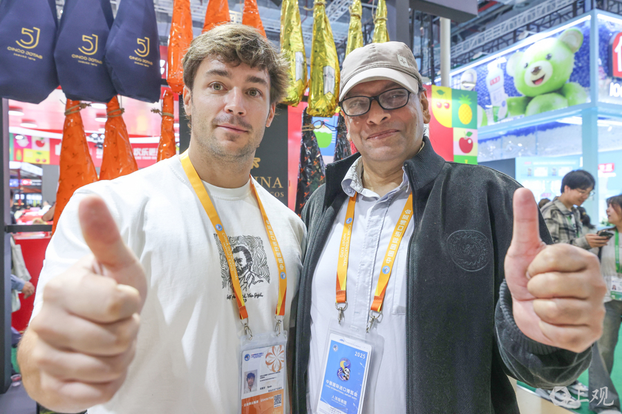 Expositores de jamón español.jpg