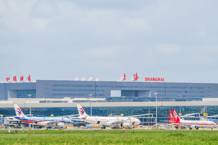 El aeropuerto de Hongqiao reduce el plazo límite para los trámites de embarque de vuelos nacionales