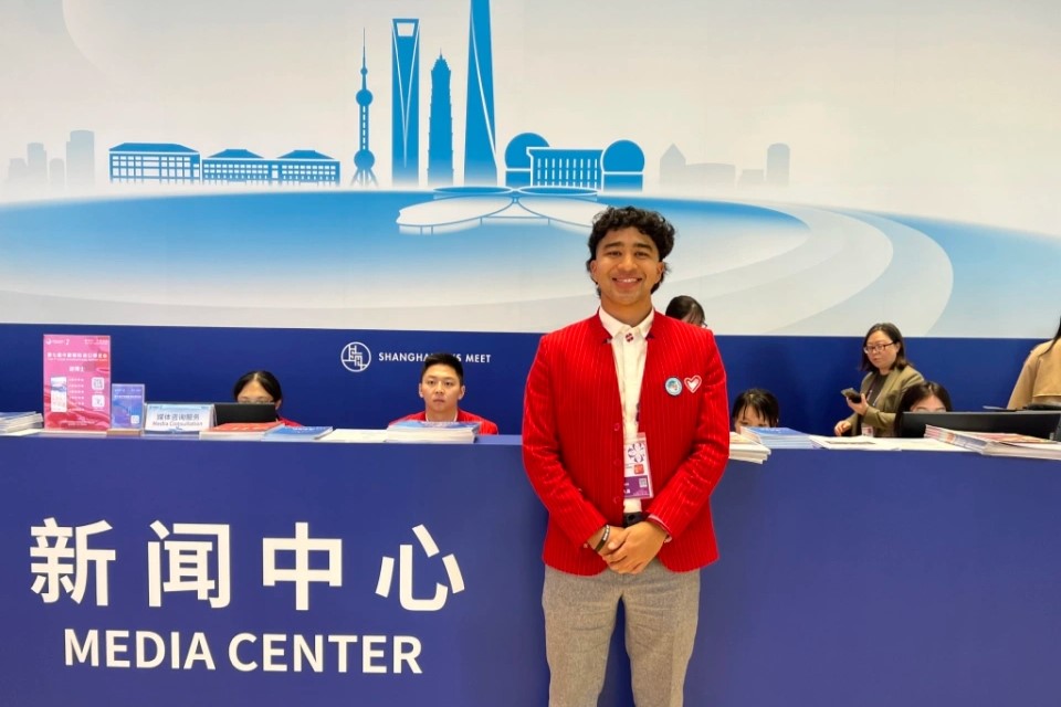 Un estudiante panameño encuentra su propio escenario en Shanghai 