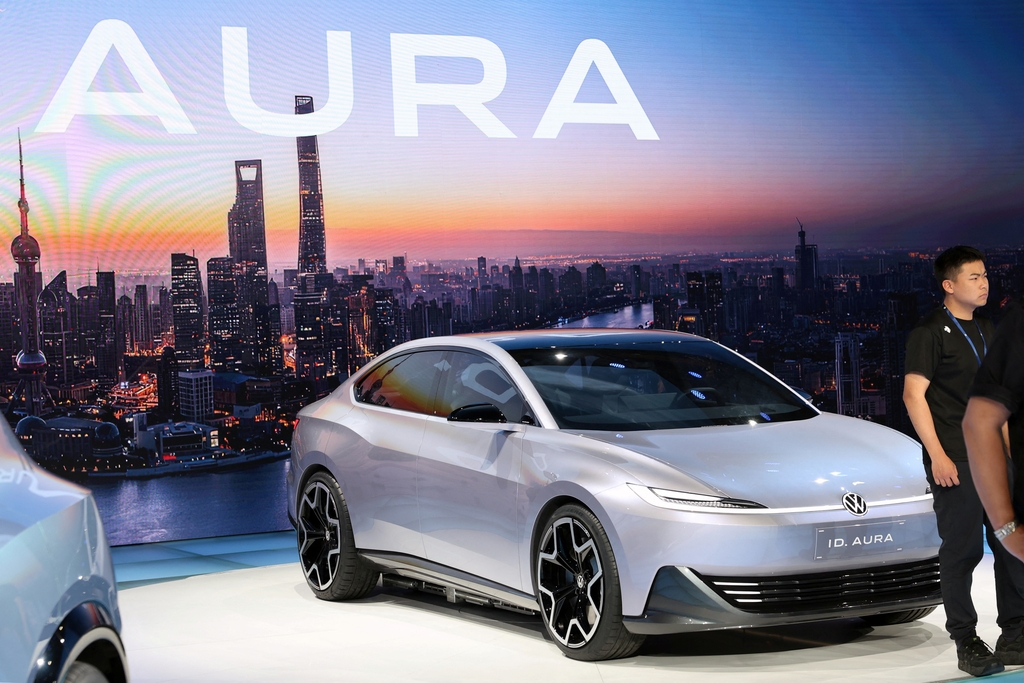 Marcas internacionales presentan sus vehículos de última generación en Auto Shanghai