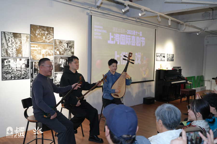 La iniciativa El teatro en la calle lleva la comedia a los espacios urbanos más allá del teatro..jpg