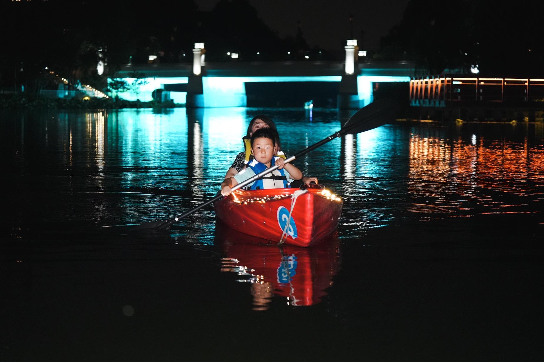 Kayak nocturno 1.jpg