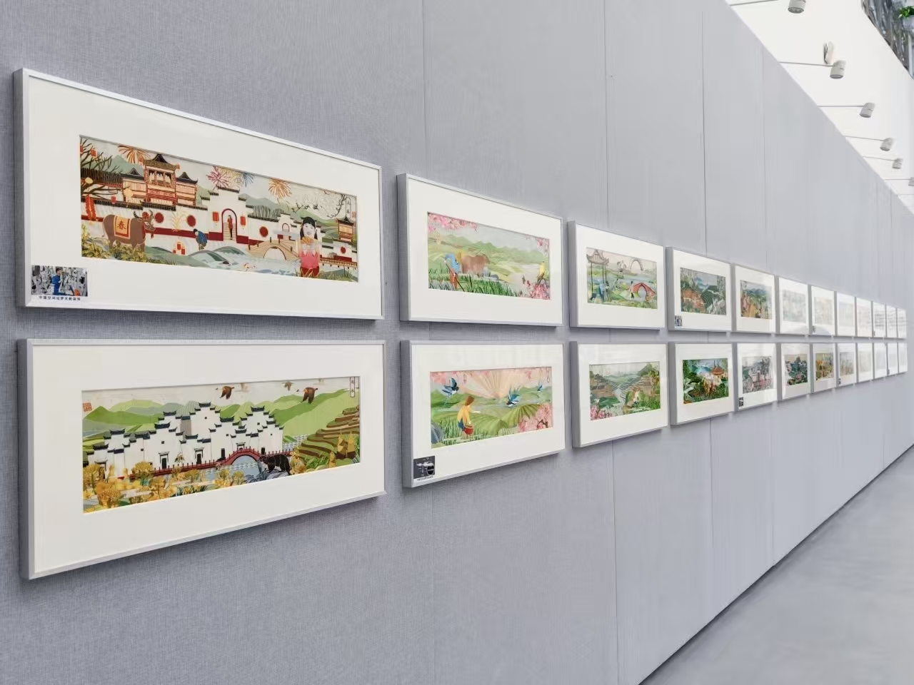 En la exposición se muestran piezas de arte popular local..jpg