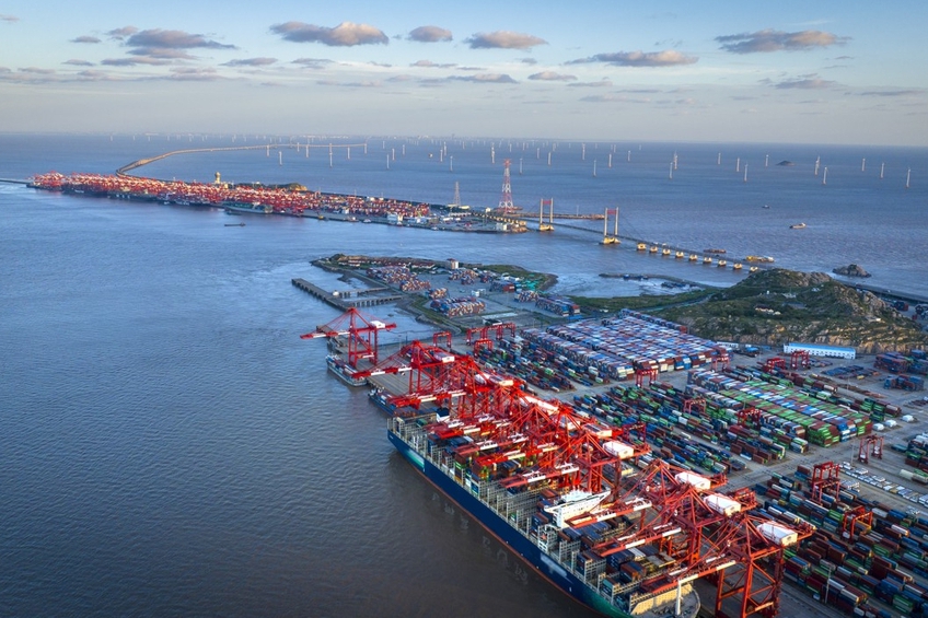 La 'Exposición para celebrar el 20º aniversario de la finalización de la construcción del puerto de aguas profundas de Yangshan' se inaugura en Shanghai